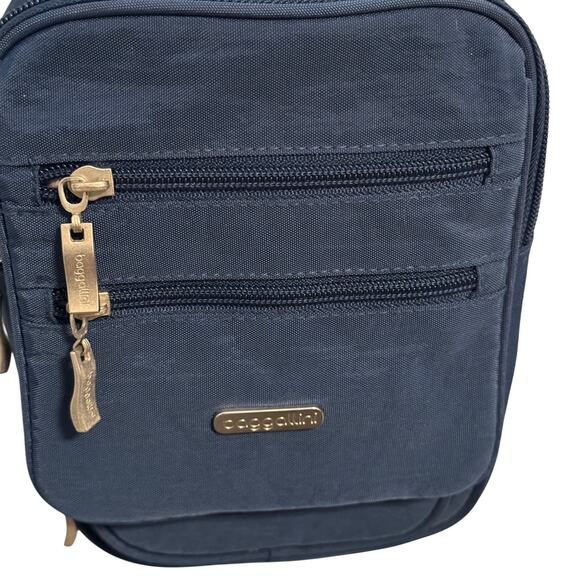 Baggallini Women's Blue Solid Front Slip Pocket Travel Crossbody Bags One Size - Picture 3 of 8
